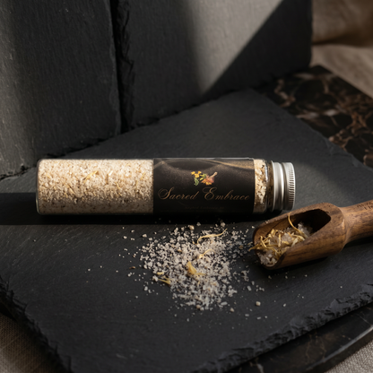 Sacred Embrace – Sandalwood &amp; Frankincense Bath Soak