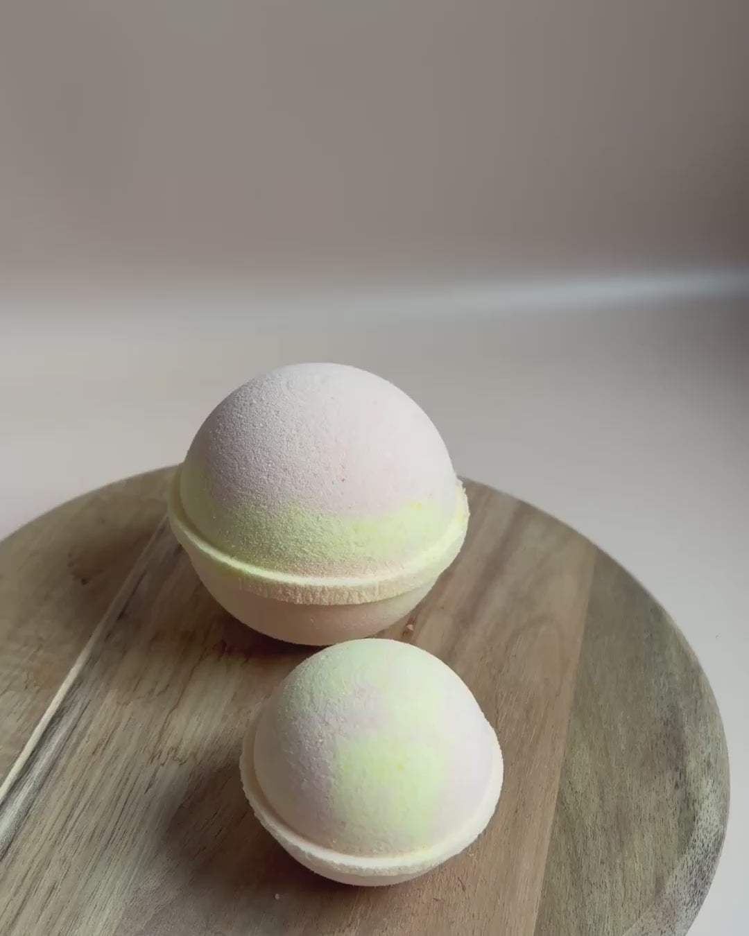 Luminous Glow Bath Bomb